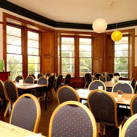 Yha Langdale *